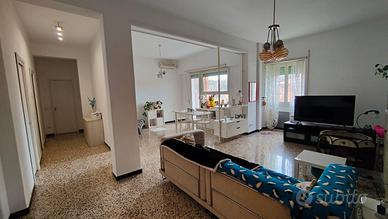 Ampio e luminoso quadrilocale di 130 mq, 350.000