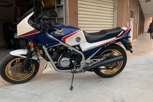 Honda vf 750 asi