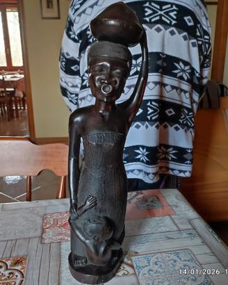Statua in legno di Ebano
