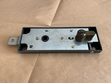 Serratura Ballan per basculante garage