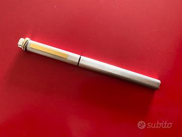 Penna Stilo le must de Cartier Trinity