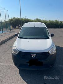 Furgone dacia dokker