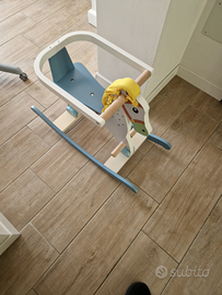 Cavallo a dondolo in legno