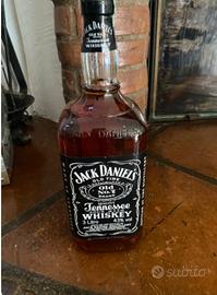 bottiglia whisky Jack daniel's 