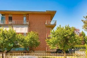 Trilocale con box auto