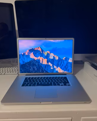 Macbook Pro 2011 16gb ram SSD