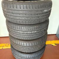 4 pneumatici Nexen 235/55 R17 99V usati
