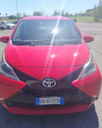 Toyota Aygo 1.0 VVT-i 69 CV 5 porte x-play