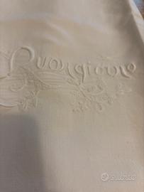 Asciugamani ricamati