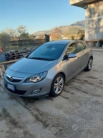 OPEL Astra - 2009