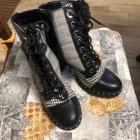 Stivaletti in tessuto