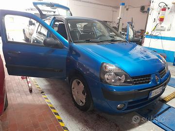 Renalut Clio 2300 euro compreso passaggio