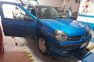 Renalut Clio 2300 euro compreso passaggio