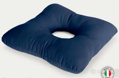 Cuscino antidecubito con foro