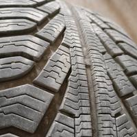 2 GOMME INVERNALI UNIROYAL 225 45 17