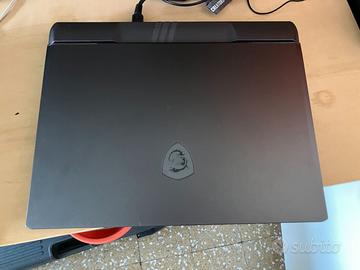MSI Vector 16 HX AI A2XWHG – RTX 5070 Ti – Core 7U