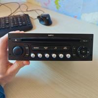 Autoradio pegout