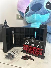Espositore Stranger Things