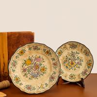 Coppia di piatti decorativi in maiolica - Cerbella