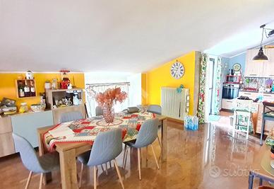 3 LOCALI A MONTELLO
