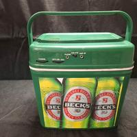 Mini frigo della Becks con radio incorporata