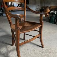 Sedia in legno paesana antica