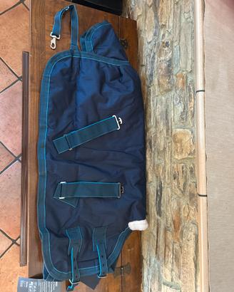 coperta invernale imbottita per pony in paddock