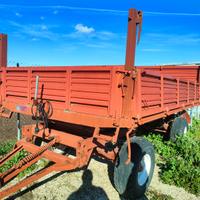 Rimorchio ribaltabile trilaterale