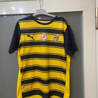 Divisa parma calcio sacra famiglia Sassari
