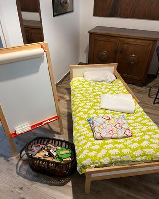 Letto e giochi bambini