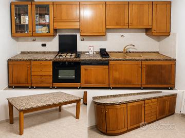 Cucina Scavolini in legno + tavolo e mobile