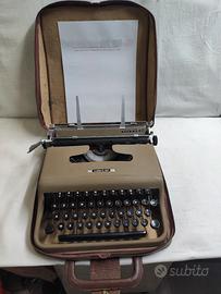 Macchina da scrivere Olivetti Lettera 22  1°serie