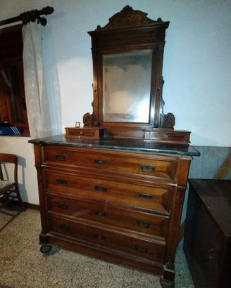 Cassettone in castagno massello