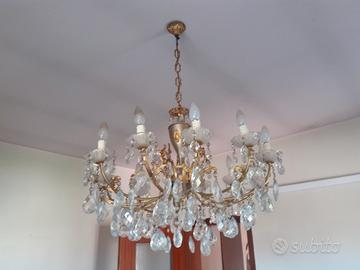 Lampadario vintage in ottone e pendenti 