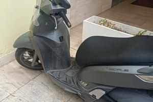 Kymco People 200 GTI