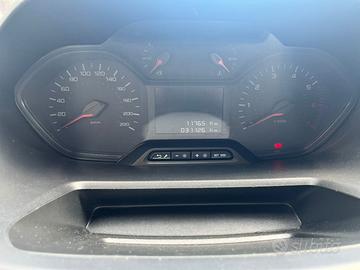 Furgone Peugeot Partner passo lungo