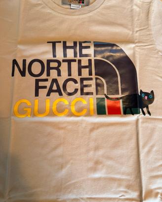 3 T-shirt stile The North Face x Gucci.
