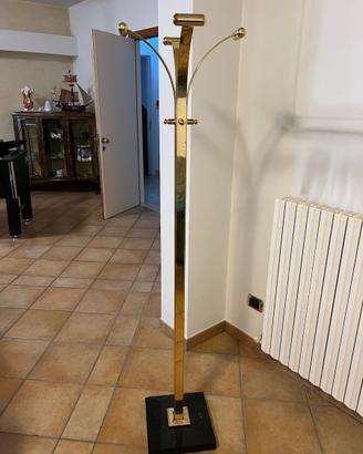 Appendi abiti in ottone con base in marmo nero