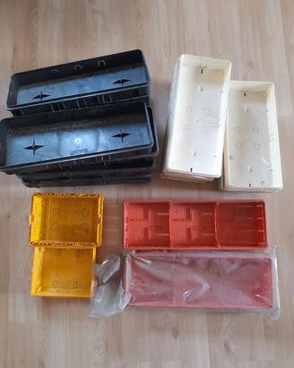 24 cassette di derivazione da incasso in plastica