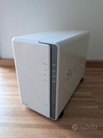 Synology DiskStation DS215j Nas + Hard Disk 2TB