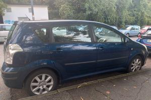 TOYOTA COROLLA VERSO