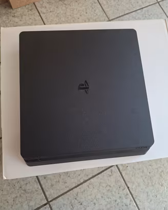 Sony PlayStation 4 (PS4) 1 TB 