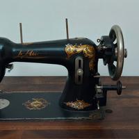 Macchina da cucire vintage