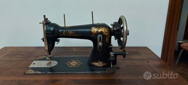 Macchina da cucire vintage