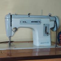 Macchina da cucire Merritt