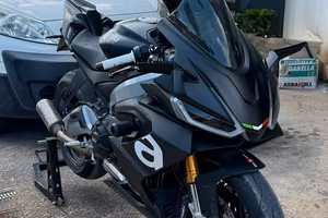Aprilia rs 660