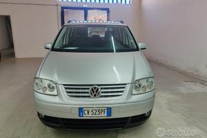 Volkswagen Touran 5 posti