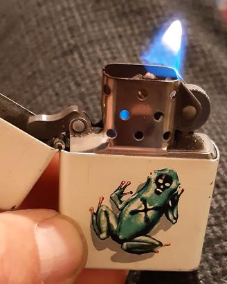 accendino Zippo rana, raro
