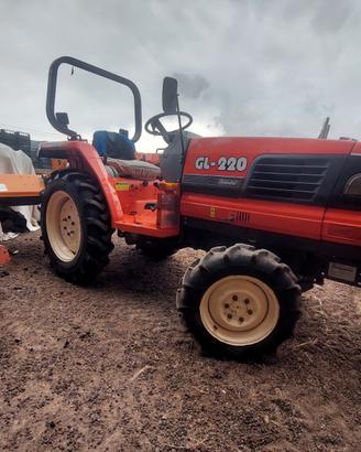 Trattore agricolo kubota