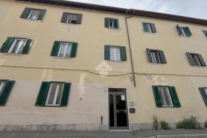 4 LOCALI A LIVORNO